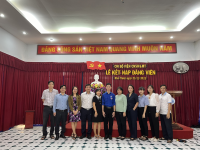 Chi bộ Viện CNSH&MT tổ chức lễ kết nạp đảng viên mới cho sinh viên ưu tú lớp 62.CNMT Phạm Duy Thái