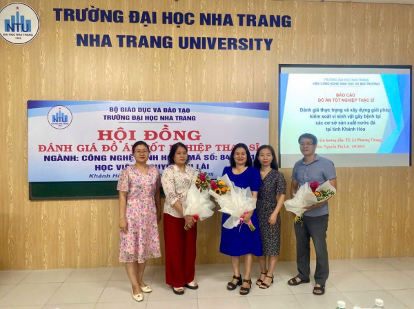 Bảo vệ đồ án tốt nghiệp cao học ngành Công nghệ Sinh học