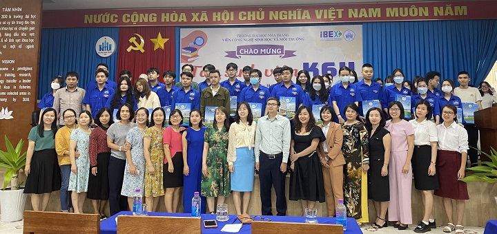 Viện Công nghệ sinh học và Môi trường tổ chức chương trình  Chào đón Tân sinh viên năm học 2022-2023