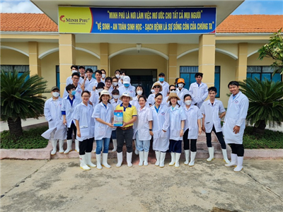 Sinh viên khóa 61 CNSH kiến tập tại Công ty TNHH Giống Thuỷ sản Minh Phú – Ninh Thuận