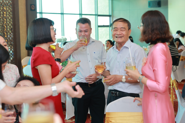 Gặp gỡ, giao lưu kỉ niệm 65 năm Ngày truyền thống Trường Đại học Nha Trang (01/8/1959-01/8/2024)