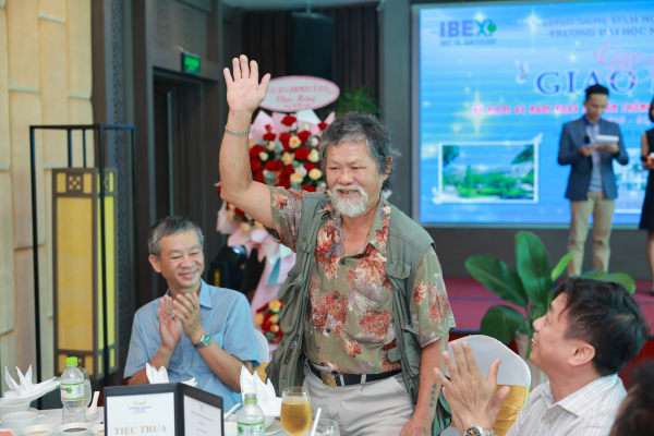 Gặp gỡ, giao lưu kỉ niệm 65 năm Ngày truyền thống Trường Đại học Nha Trang (01/8/1959-01/8/2024)